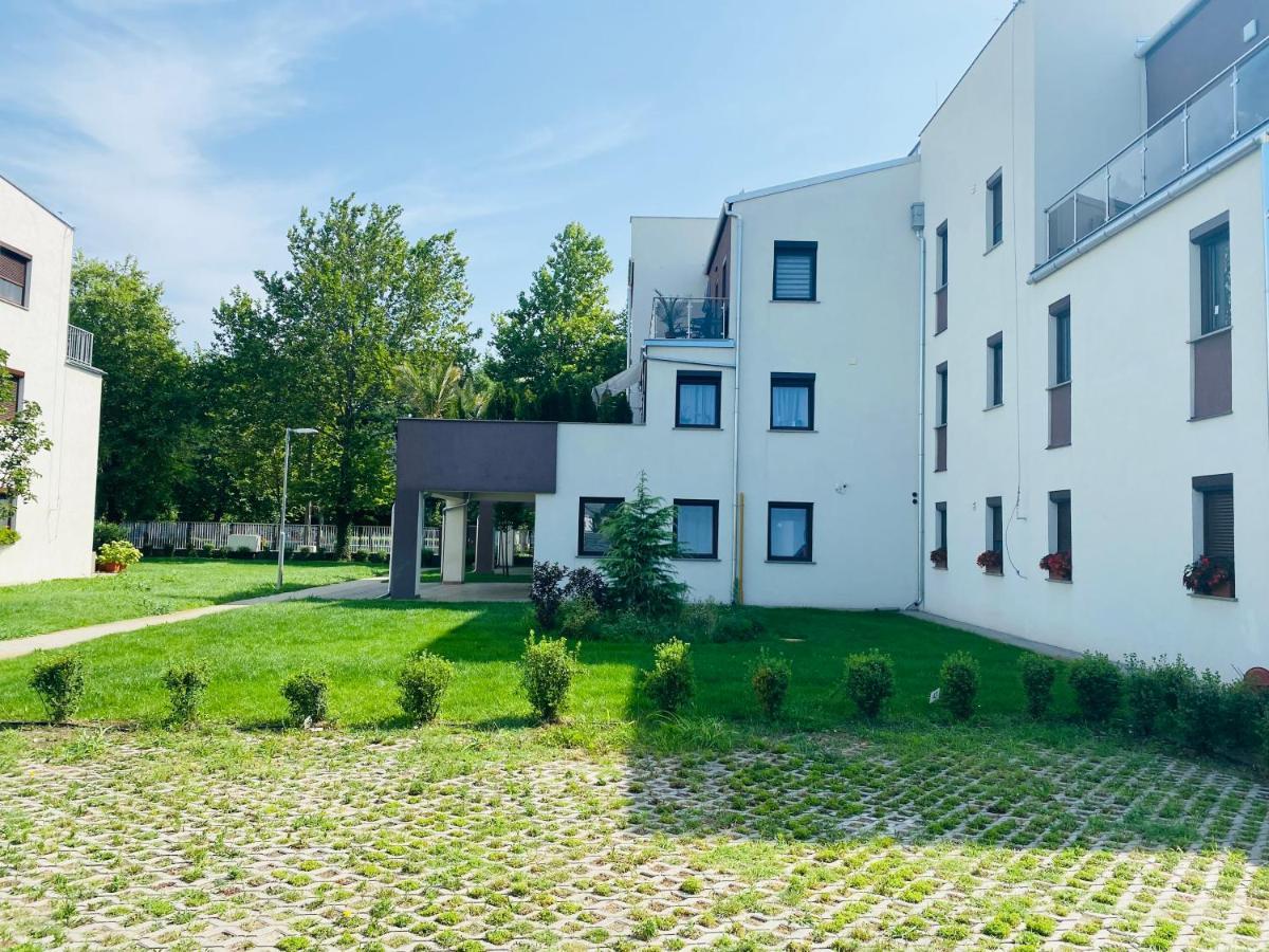 Liszt Ferenc Apartments Kecskemét Buitenkant foto